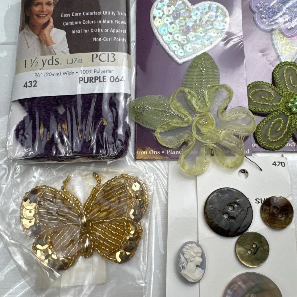 Sewing Embellishment Lot: Appliques, Buttons, Rick Rack, Swarovski Crystals B20Q